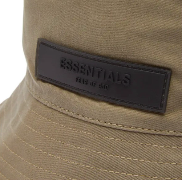 BUCKET HAT ESSENTIALS [KHAKI]